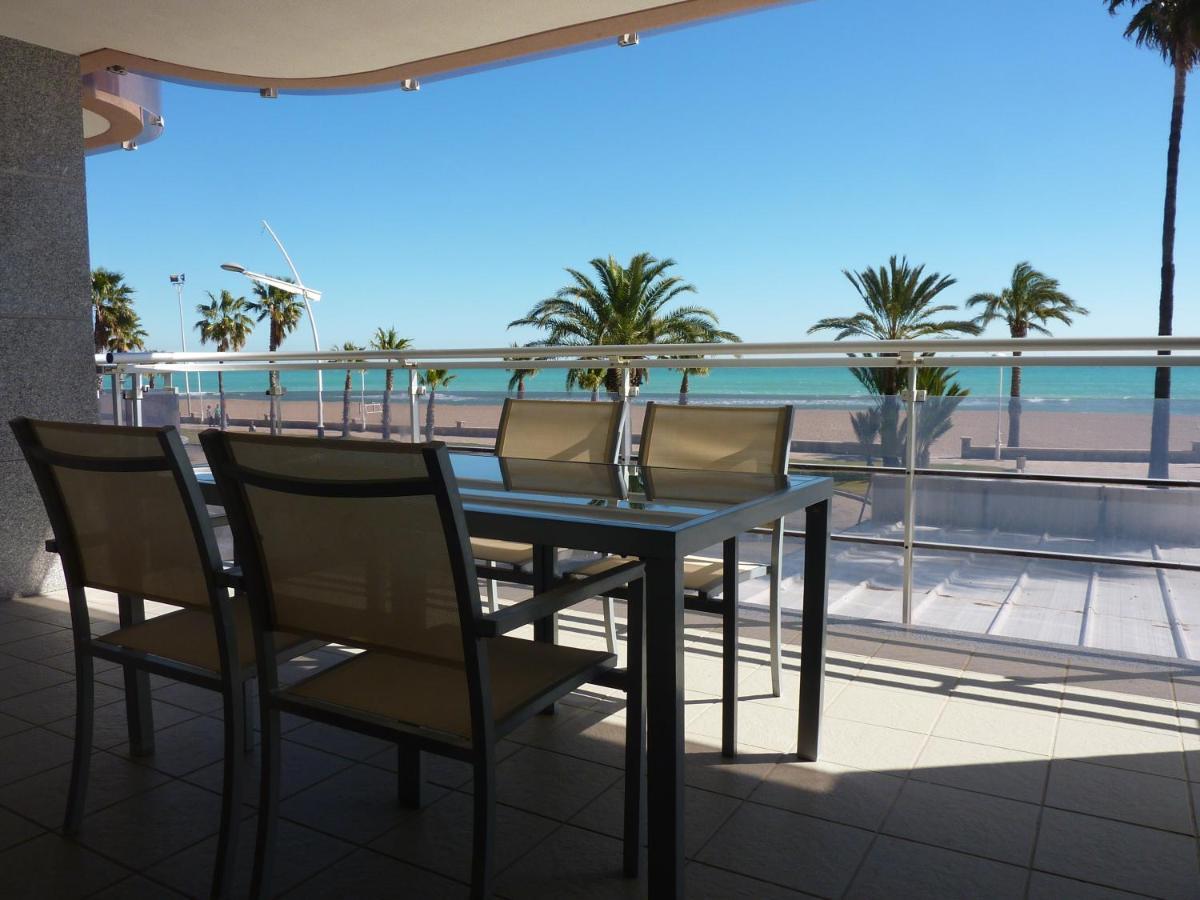 Apartamentos Deluxe Peñíscola Værelse billede